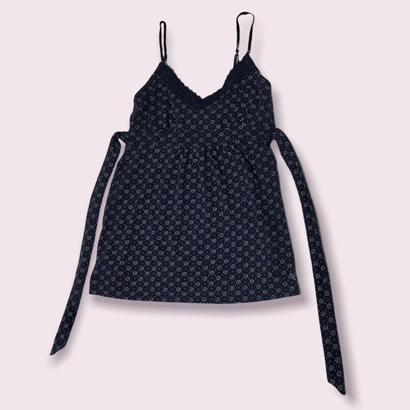 🌟SALE 2/$10.00‼️ American Eagle Women’s Navy/ Floral Top/ tied waist size M - Picture 5 of 9